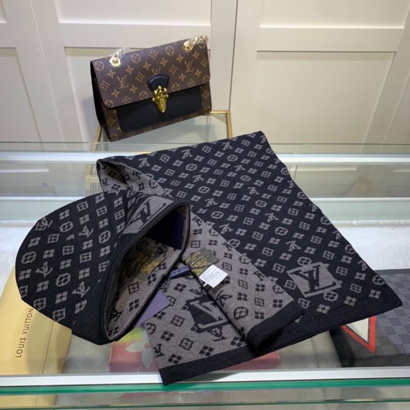 Louis Vuitton Caps Scarfs